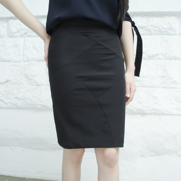 THEORY paneled pencil skirt