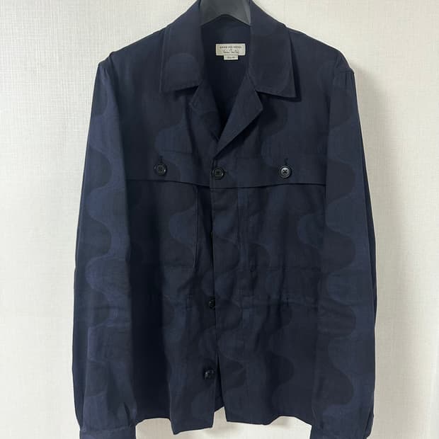 드리스반노튼 베르너팬톤 자켓