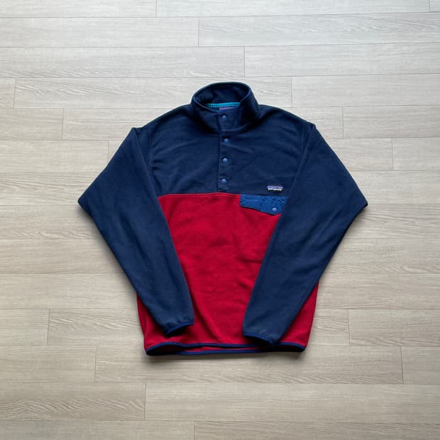파타고니아 신칠라 레드 블루 플리스