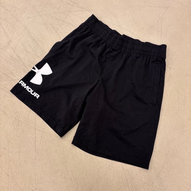 언어아머 빅로고 하프 팬츠