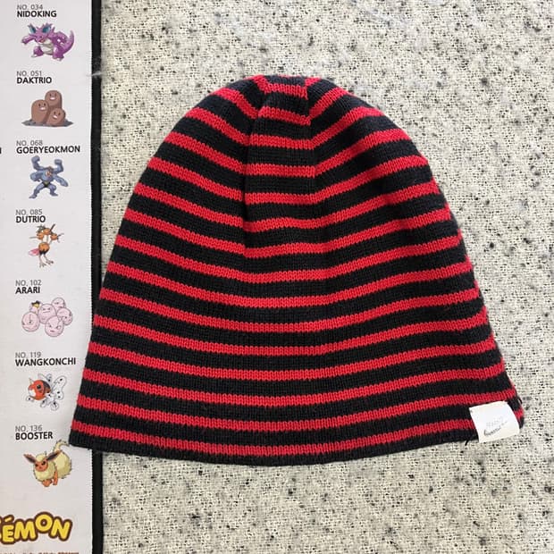 N244 나이키 스트라이프 양면 비니