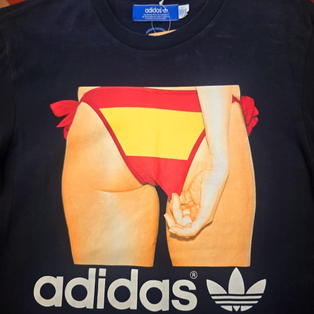 아디다스 오리지널스(adidas Originals) 유로티셔츠