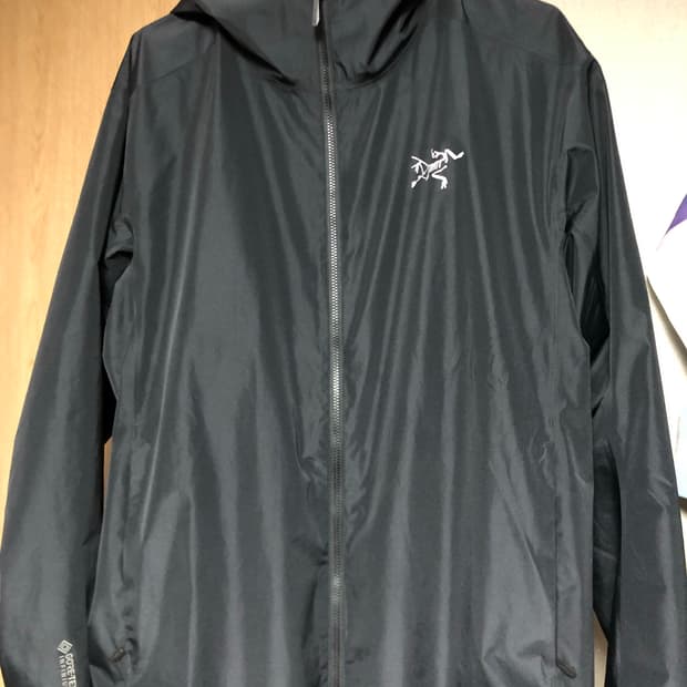 아크테릭스 솔라노 후디 블랙 신형 M