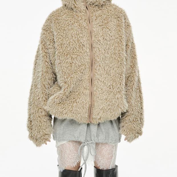 구해요) 세릭 헤어리 바라클라바 집업 베이지