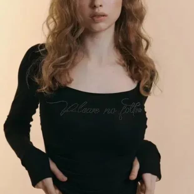 [새상품] 플리즈노팔로우 로미탑 romy top 플노팔 긴팔티셔츠