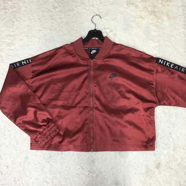나이키 여성 에어 새틴 크롭자켓 DD19