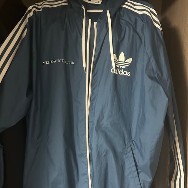 아디다스 멜로우라이드 바람막이