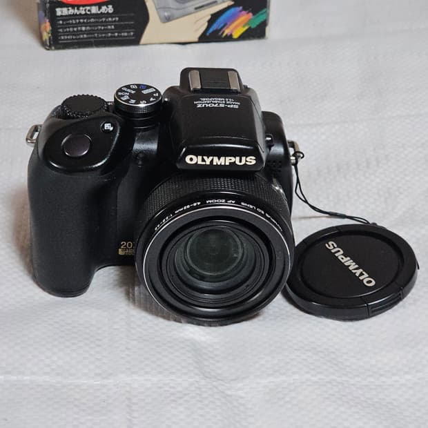 올림푸스 SP-570UZ 광학 20 줌 디카
