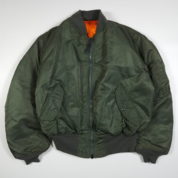 알파인더스트리 MA-1 양면 항공점퍼 