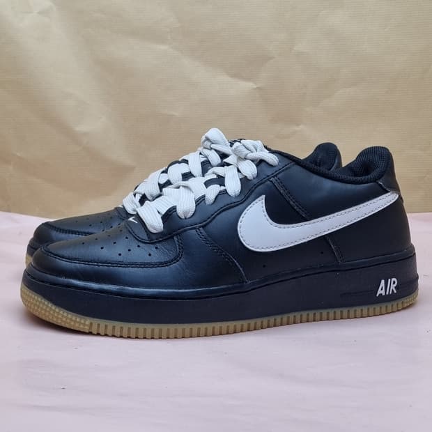 나이키 에어포스1 LV8 운동화245 