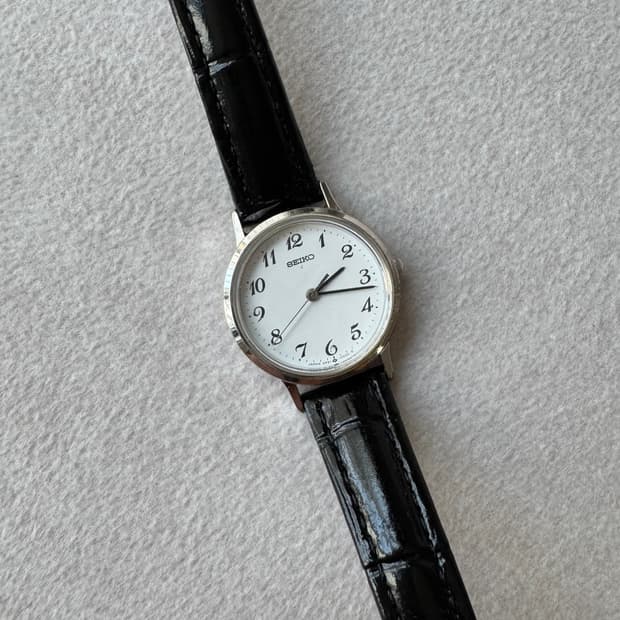 Seiko quartz silver vintage 2P21-0A30