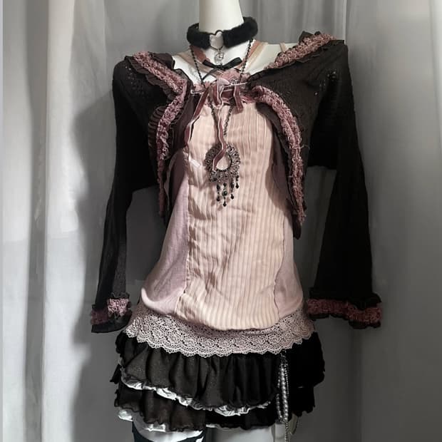 Axes femme 엑시즈팜 플라워 레이스 홀터넥 슬리브리스