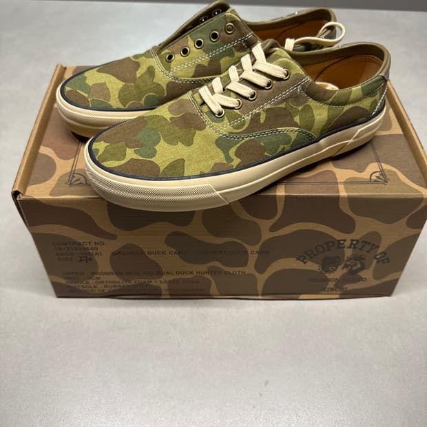 킨치x브론슨 카모 덱슈즈