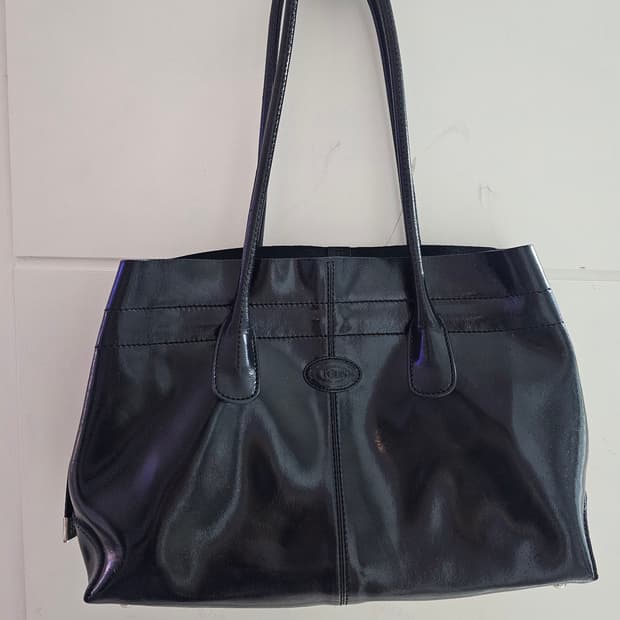 Tod's 토즈 블랙 에나멜 숄더백 정품