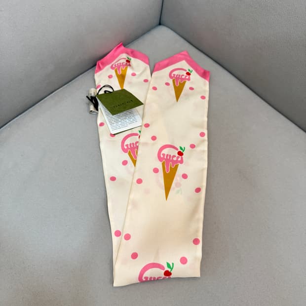새상품 구찌 아이스크림 스카프 