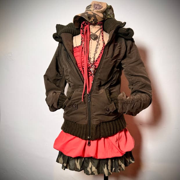 2000s 셔링 디테일 야상자켓