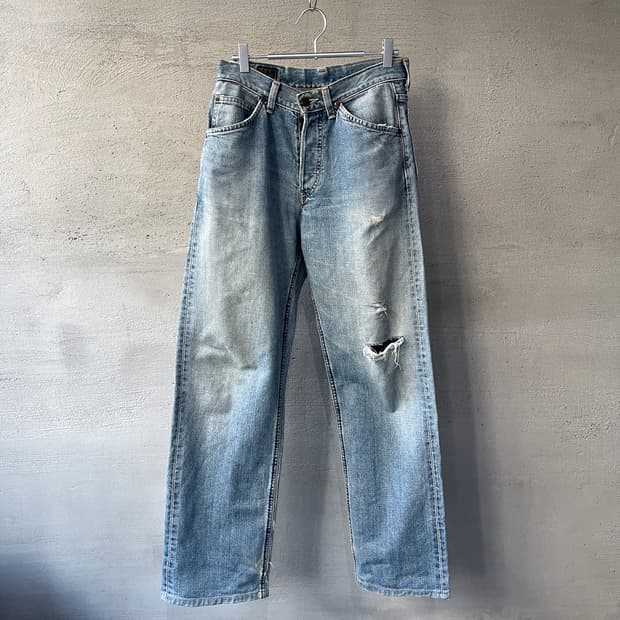 Lee (1990s Japan)