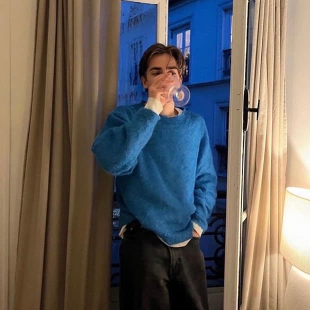 하울린 쉐기독 니트 블루 XL 팝니다