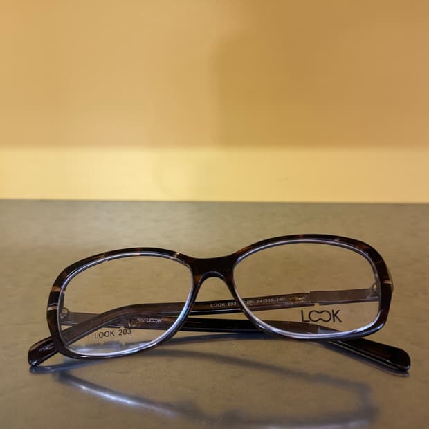 LOOK 203 클래식 스퀘어 프레임