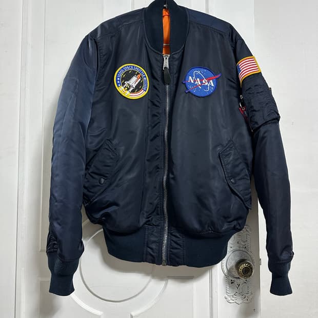 알파인더스트리 나사 MA-1