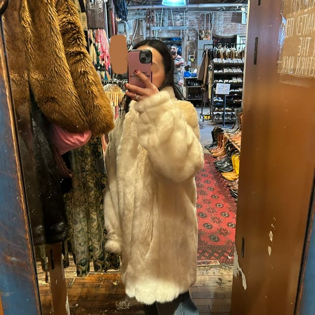 뉴욕 빈티지샵 구매 화이트 퍼 자켓