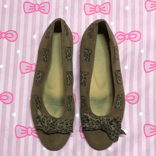 갸루 호피 리본 플랫슈즈 라떼갸루