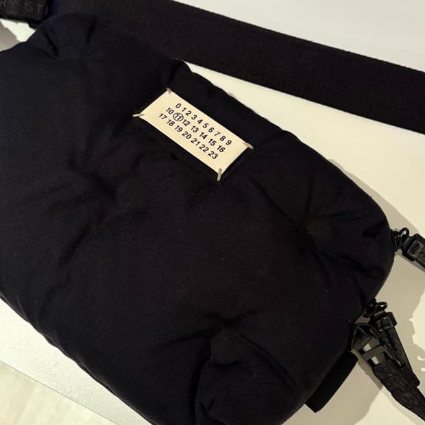 마르지엘라 글램 슬램 크로스백