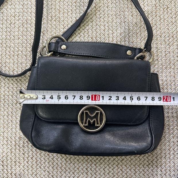 실측확인 마이클코어스 블랙 크로스백 0406D