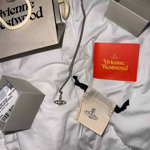 비비안웨스트우드 미니 바스 릴리프 목걸이 정품