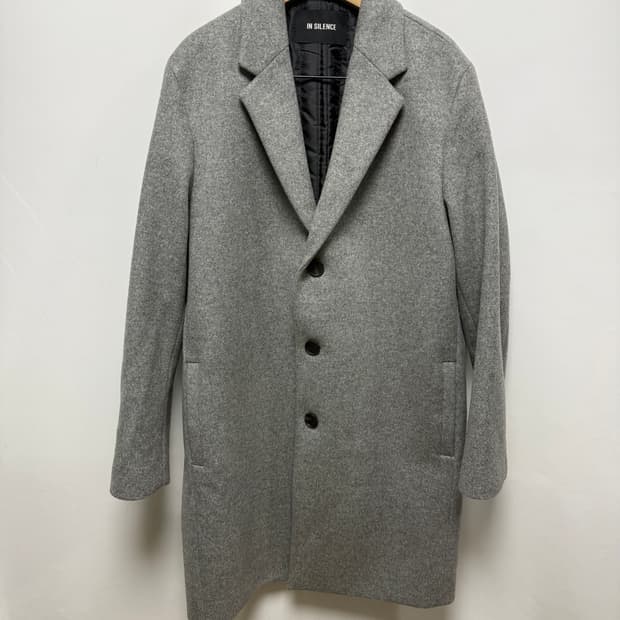 인사일런스 코트