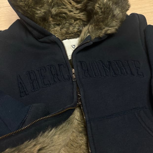 아베크롬비 대대장 울프죠 후드집업 네이비