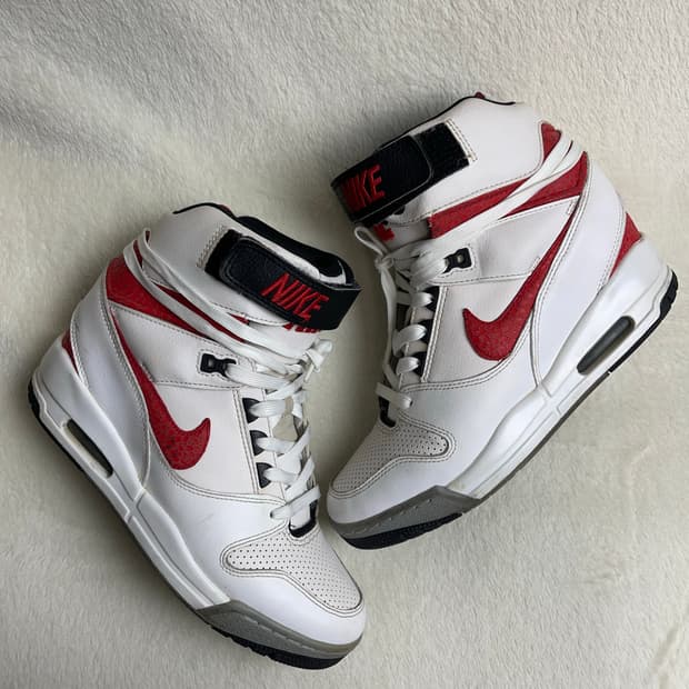 [250] 나이키 에어 레볼루션 스카이 하이