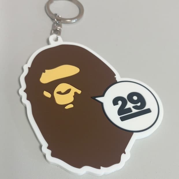 (새상품) 베이프 29주년 기념 한정 키링