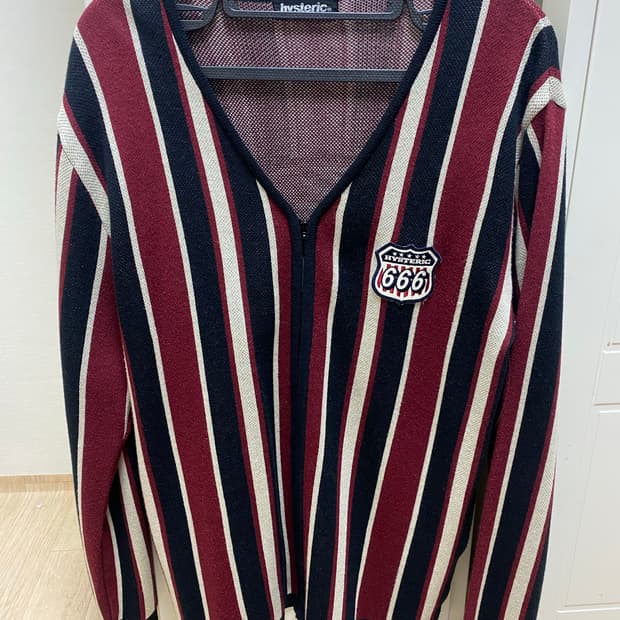 히스테릭글래머 니트집업 판매합니다