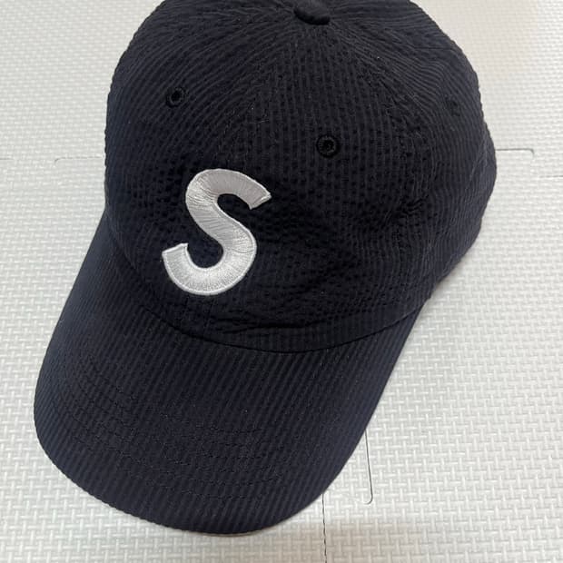 슈프림시어서커