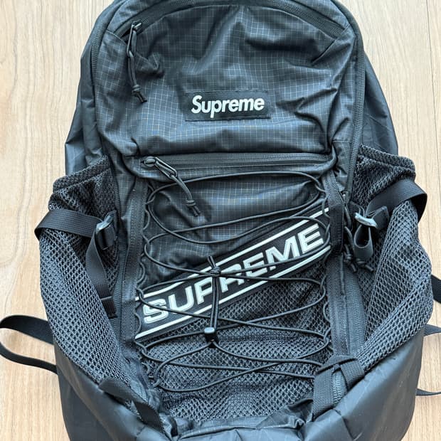 23fw 슈프림 백팩