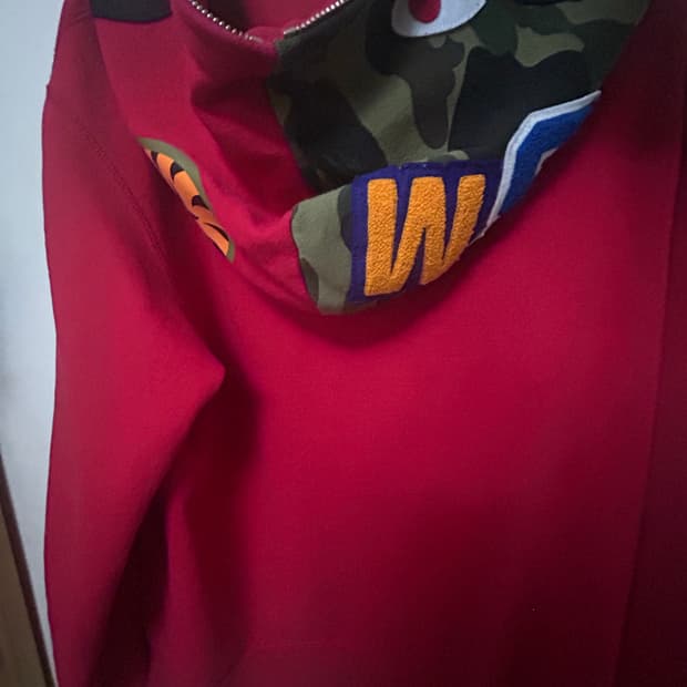 베이프 반카모 레드 후드집업