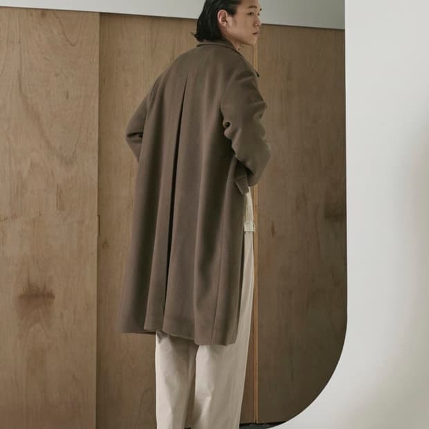 유스 20FW 맥코트 카키 팝니다.