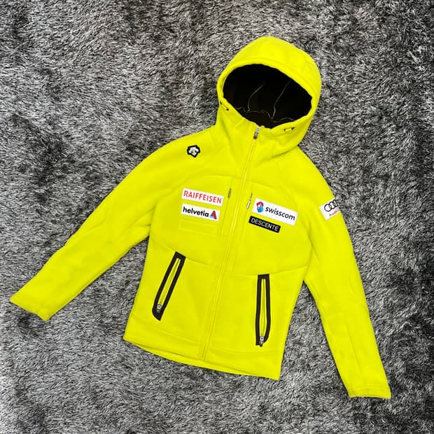 데상트 여성 레플리카 후드집업 (85)