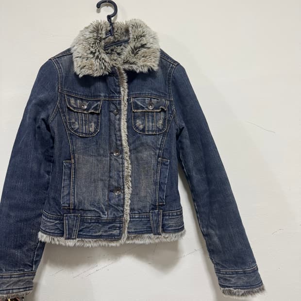 색감 말안되는 여성 청자켓 L