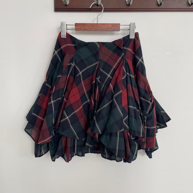 버버리 비대칭 체크 미니 스커트 y2k