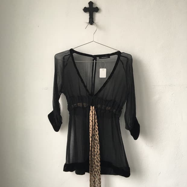 Hysterics see through blouse