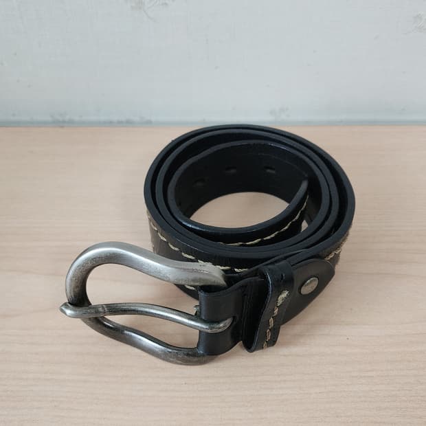 통가죽 벨트 블랙 스티치 빈티지 스타일