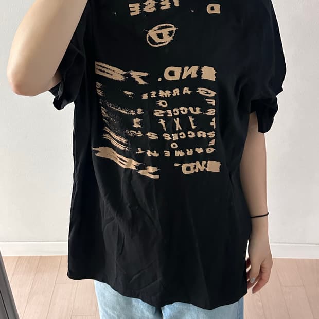 디젤 T JUST G9 반팔 티셔츠 A08673