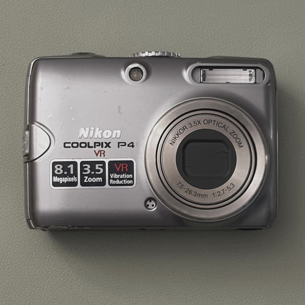 니콘 쿨픽스 Coolpix P4 빈티지 디카