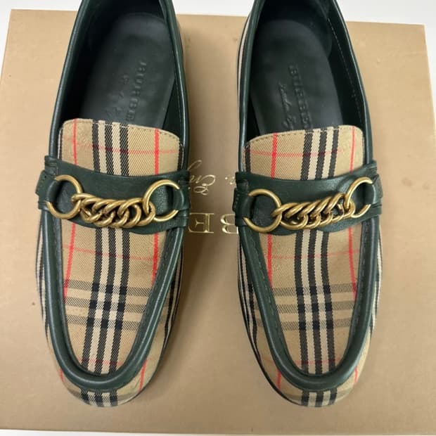 버버리 런웨이 모를리 로퍼 36