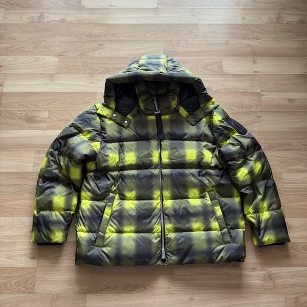 무스너클 패딩(새상품)