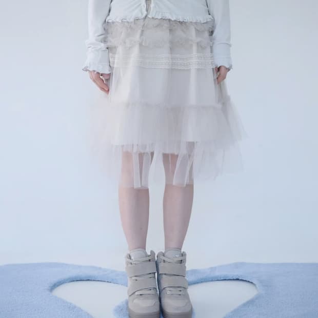 미레코 TULLE FRILL MIDI SKIRT SOFT BUTTER