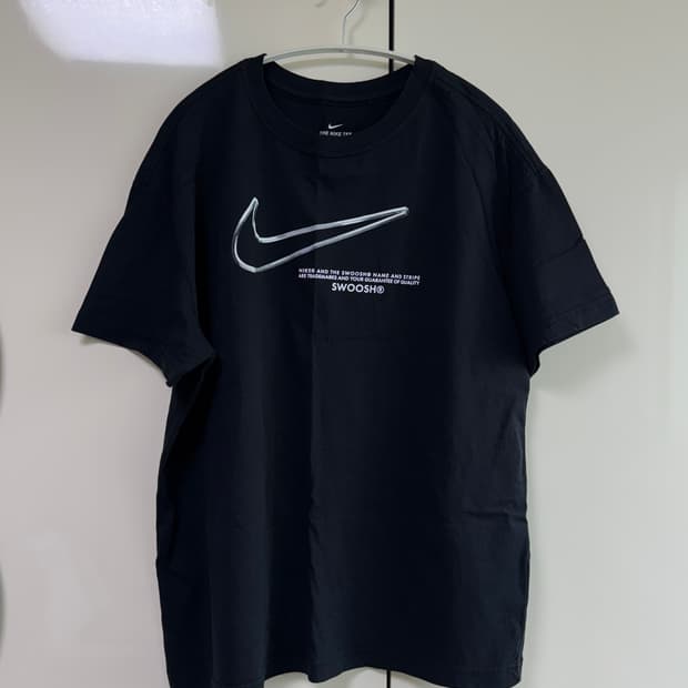 나이키우먼 스우시 티셔츠 블랙 XL
