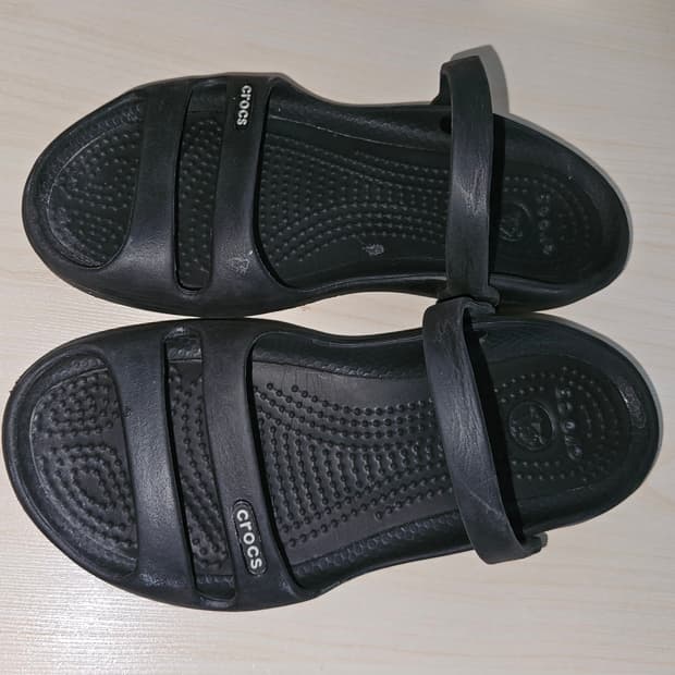 크록스 클레오2 샌들 블랙 W5o